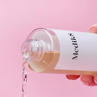 Medik8 Press&Glow Nawilżający Tonik z kwasem PHA złuszczający 200ml